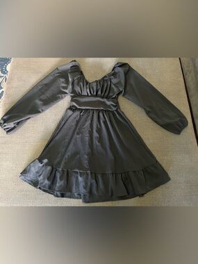 Women's Black Long Sleeve Tie Back Ruffle Hem Dress